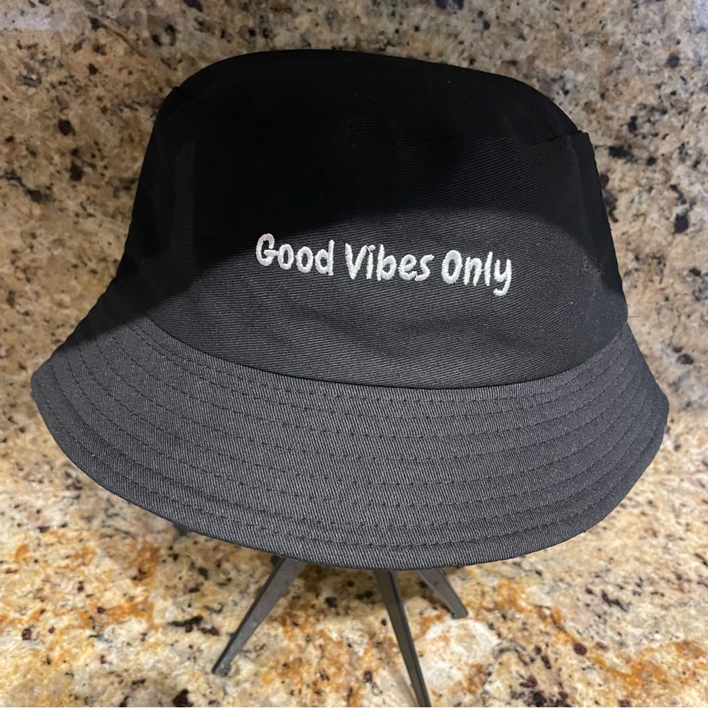 Reversible black bucket hat